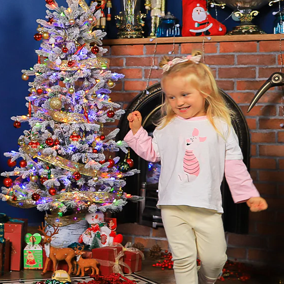 Ideas for Decorating Small Christmas Trees