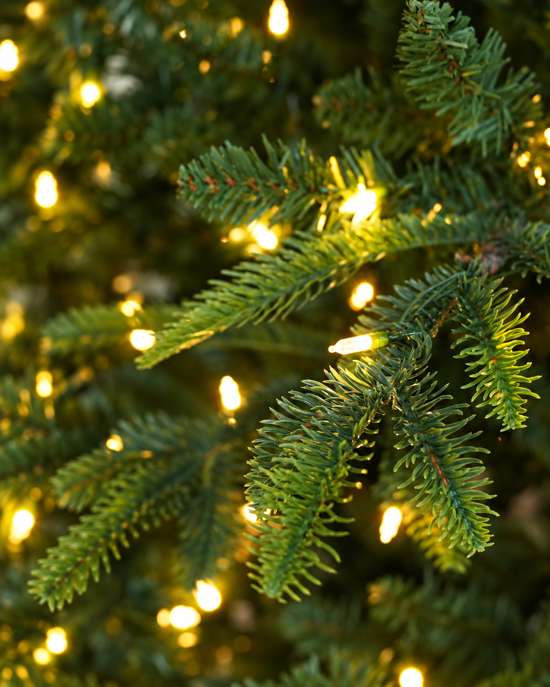 6 Ft Alpine Grove Sparse Fir Mixed-Tip Pre-Lit Artificial Christmas Tree with 330 Warm White LED Lights