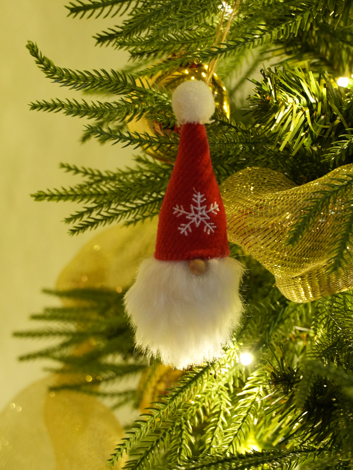 9' Northwood Pre-Lit Fir Artificial Christmas Tree with 700 Warm White & Color LED Lights
